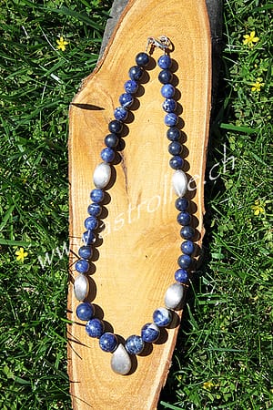 Collana Sodalite con inserti e chiusura in argento 925