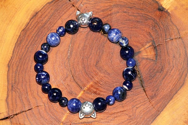 Bracciale sodalite gatti in metallo