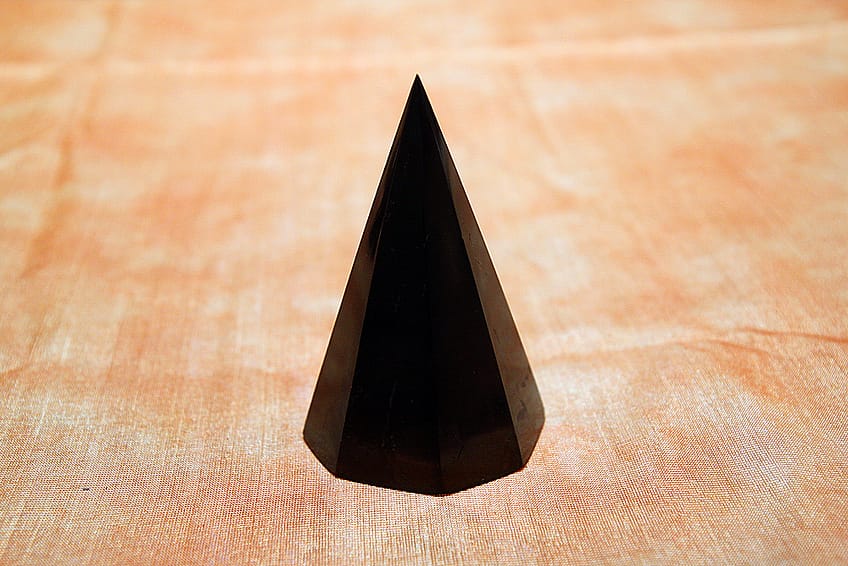 Piramide Shungite isoscele ottagonale